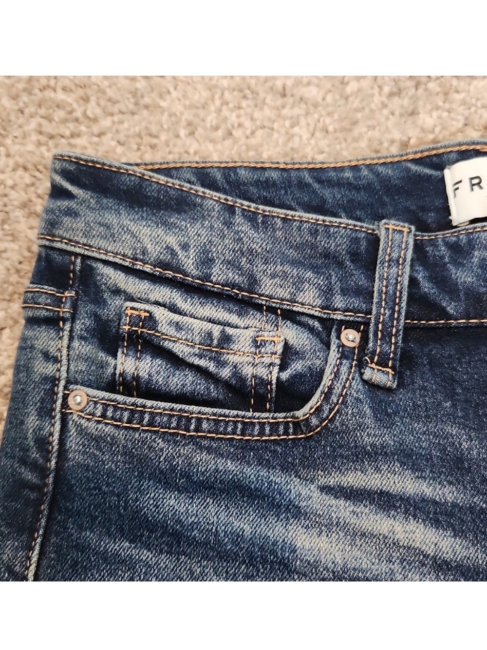 NWT ! Brand: FRAYED Women's High Rise Straight Leg Jeans, Color: Litany, Size 29 - Picture 6 of 13